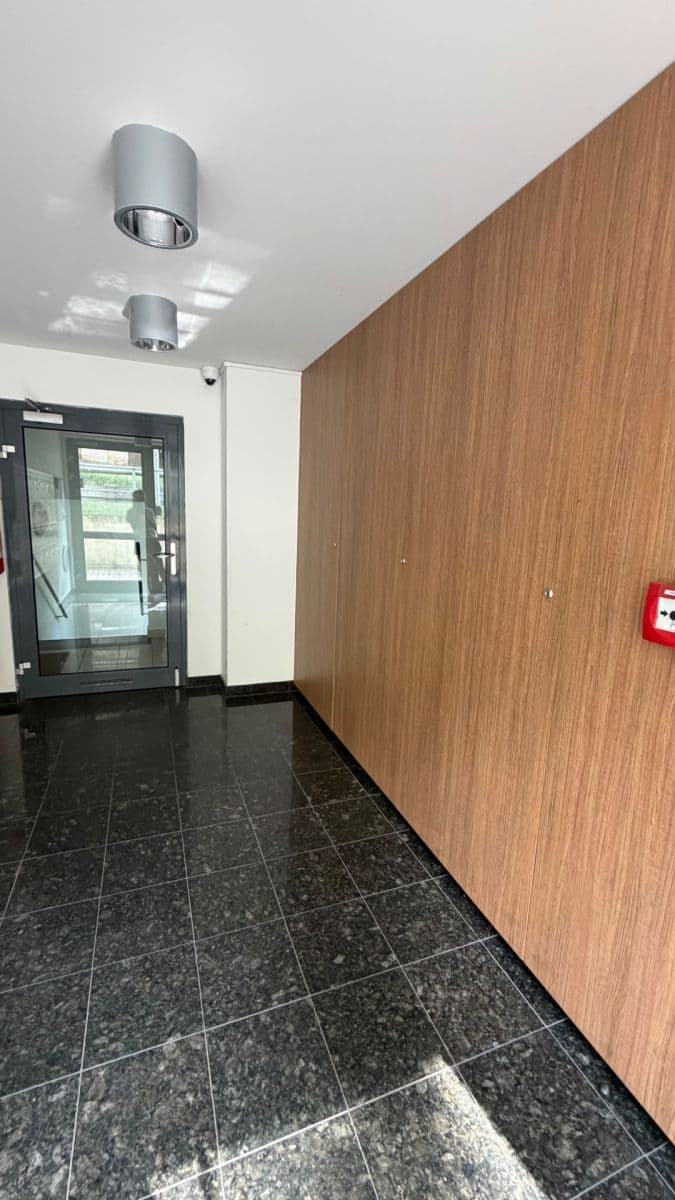 Pronájem bytu 1+kk 30 m², U Michelského mlýna, Praha, Praha Pronájem bytu 1+kk 30 m², U Michelského mlýna, Praha, Praha