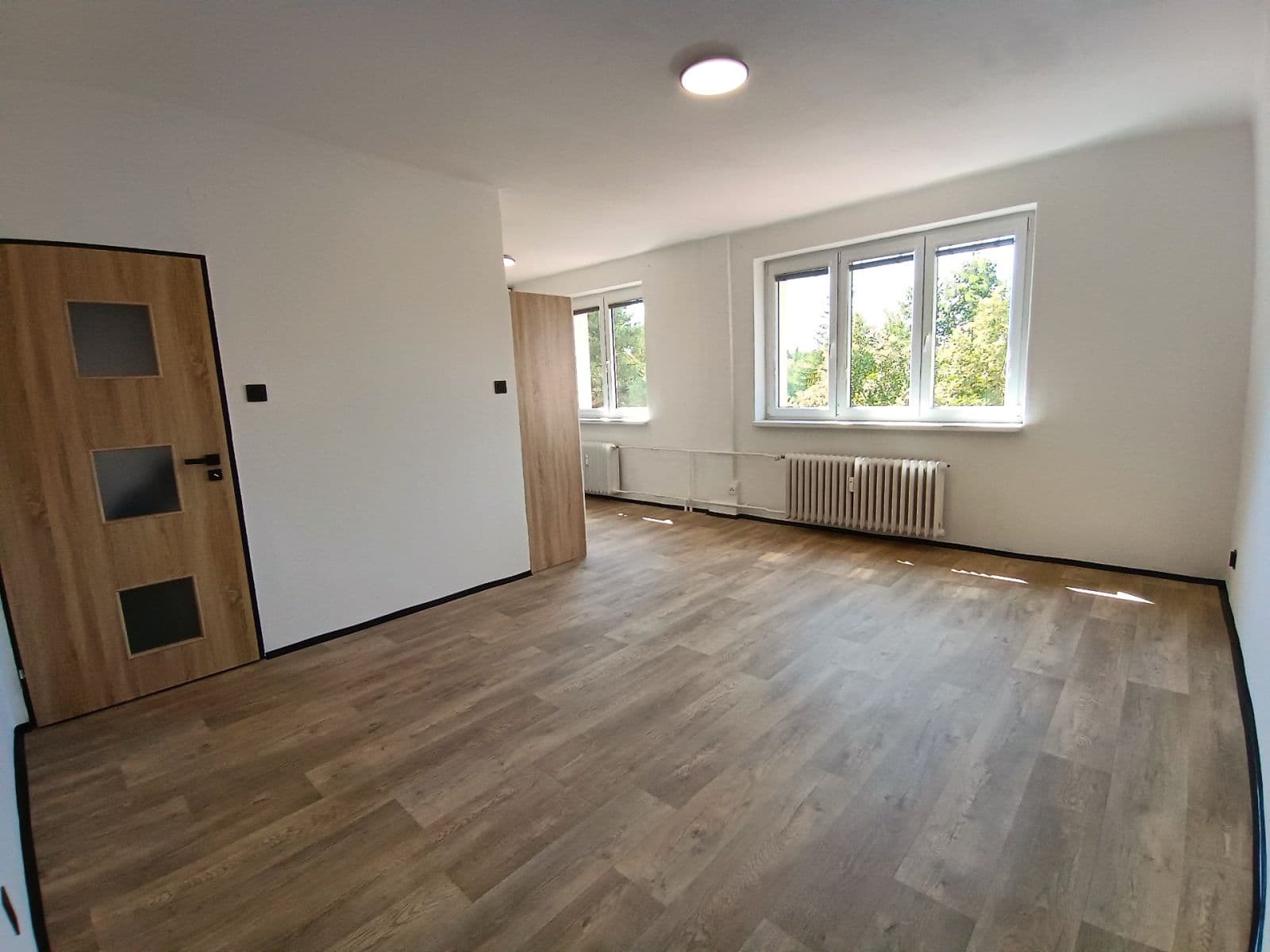 Pronájem bytu 2+kk 53 m², Jabloňová, Chrudim, Pardubický kraj Pronájem bytu 2+kk 53 m², Jabloňová, Chrudim, Pardubický kraj