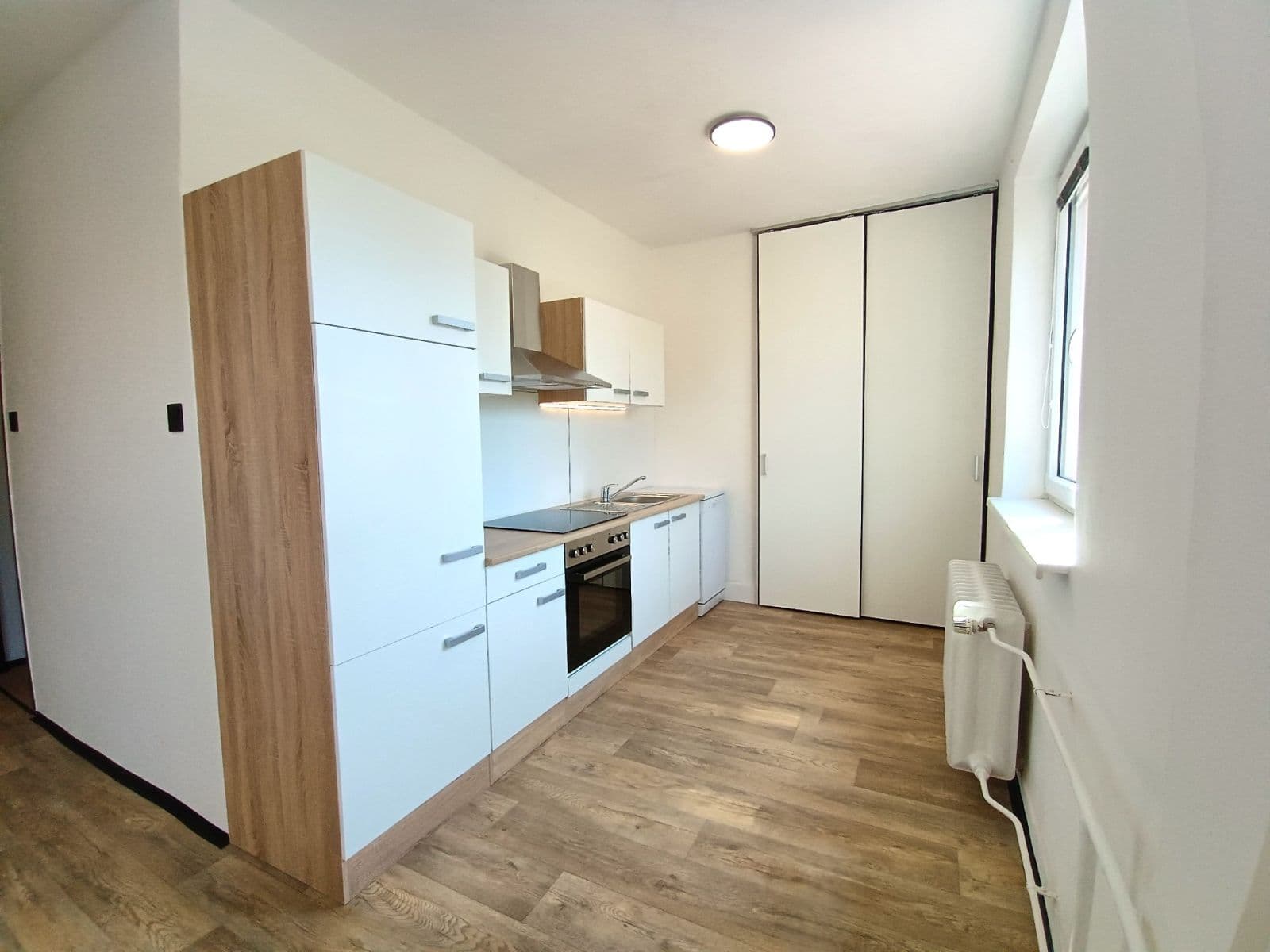 Pronájem bytu 2+kk 53 m², Jabloňová, Chrudim, Pardubický kraj Pronájem bytu 2+kk 53 m², Jabloňová, Chrudim, Pardubický kraj