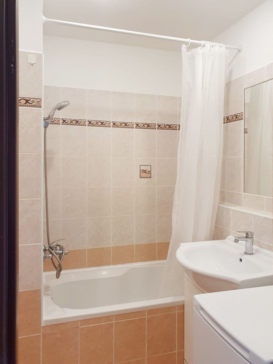 Pronájem bytu 2+kk 47 m², Československé armády, Lysá nad Labem, Středočeský kraj Pronájem bytu 2+kk 47 m², Československé armády, Lysá nad Labem, Středočeský kraj