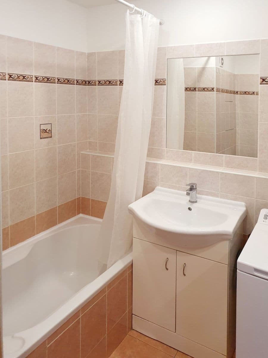 Pronájem bytu 2+kk 47 m², Československé armády, Lysá nad Labem, Středočeský kraj Pronájem bytu 2+kk 47 m², Československé armády, Lysá nad Labem, Středočeský kraj