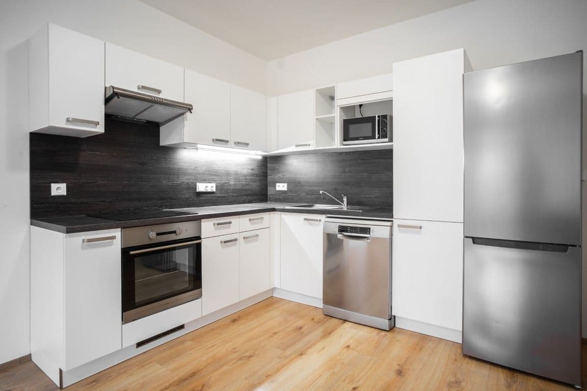 Pronájem bytu 2+kk 55 m², Špačková, Plzeň, Plzeňský kraj Pronájem bytu 2+kk 55 m², Špačková, Plzeň, Plzeňský kraj