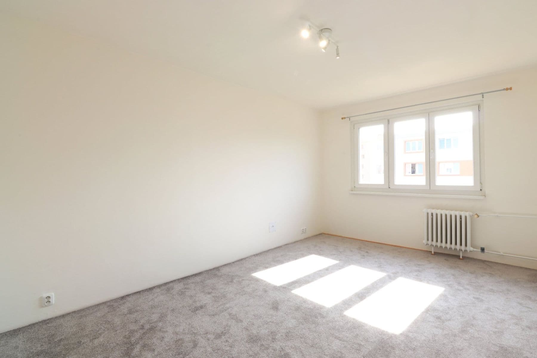 Pronájem bytu 2+kk 34 m², Švermova, Beroun, Středočeský kraj Pronájem bytu 2+kk 34 m², Švermova, Beroun, Středočeský kraj