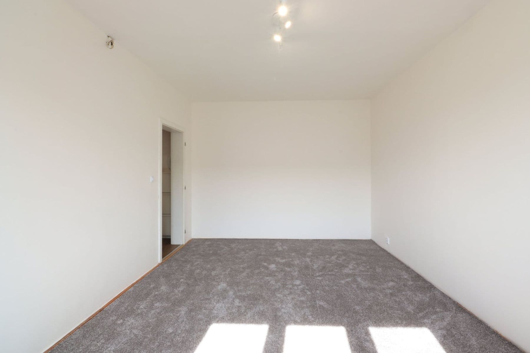 Pronájem bytu 2+kk 34 m², Švermova, Beroun, Středočeský kraj Pronájem bytu 2+kk 34 m², Švermova, Beroun, Středočeský kraj