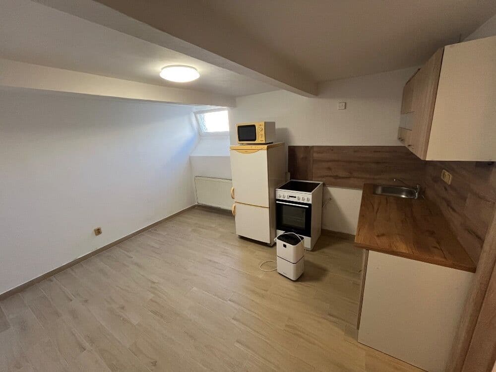 Pronájem bytu 1+kk 21 m², Luční, Mladá Boleslav, Středočeský kraj Pronájem bytu 1+kk 21 m², Luční, Mladá Boleslav, Středočeský kraj