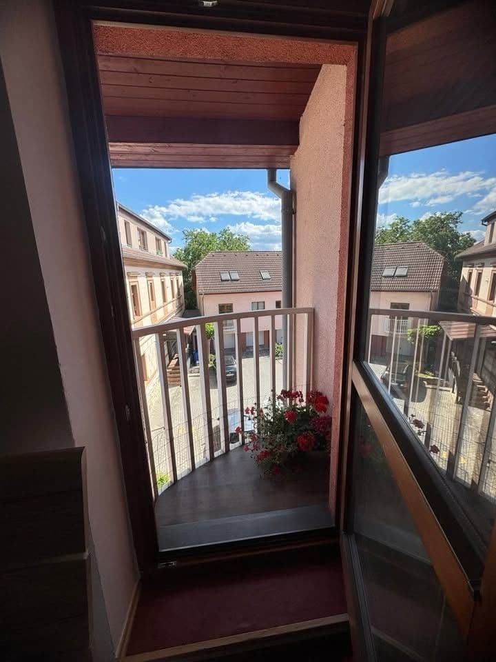 Pronájem bytu 4+kk 74 m², Politických vězňů, Horoměřice, Středočeský kraj Pronájem bytu 4+kk 74 m², Politických vězňů, Horoměřice, Středočeský kraj