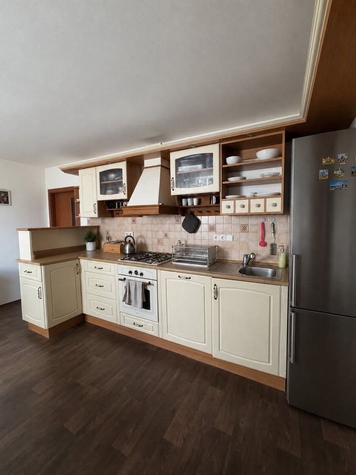 Pronájem bytu 4+kk 74 m², Politických vězňů, Horoměřice, Středočeský kraj Pronájem bytu 4+kk 74 m², Politických vězňů, Horoměřice, Středočeský kraj