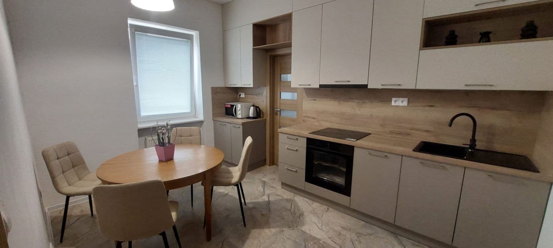 Pronájem bytu 3+1 112 m², Šrobárova, Trnava, Trnavský kraj Pronájem bytu 3+1 112 m², Šrobárova, Trnava, Trnavský kraj