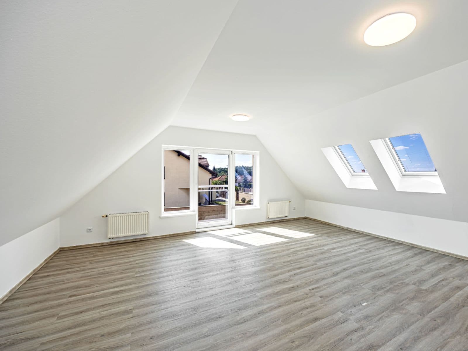 Prodej domu 230 m², pozemek 492 m², Přední, Zvole, Středočeský kraj Prodej domu 230 m², pozemek 492 m², Přední, Zvole, Středočeský kraj