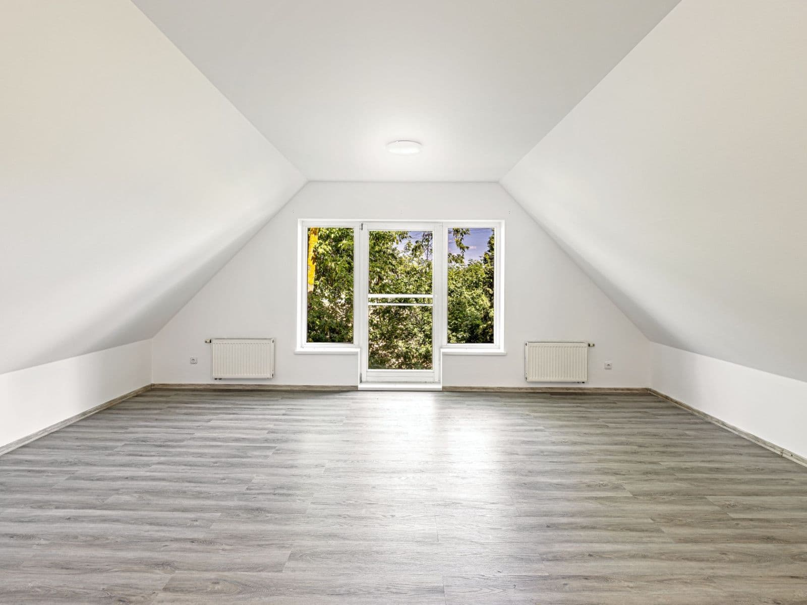 Prodej domu 230 m², pozemek 492 m², Přední, Zvole, Středočeský kraj Prodej domu 230 m², pozemek 492 m², Přední, Zvole, Středočeský kraj