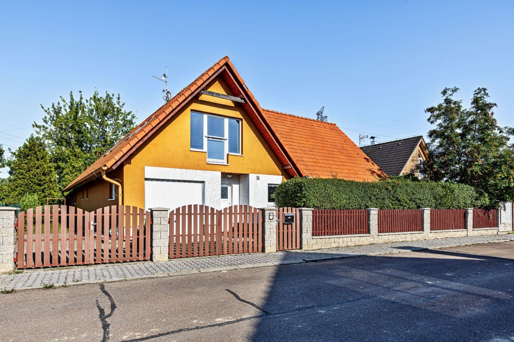 Prodej domu 230 m², pozemek 492 m², Přední, Zvole, Středočeský kraj Prodej domu 230 m², pozemek 492 m², Přední, Zvole, Středočeský kraj