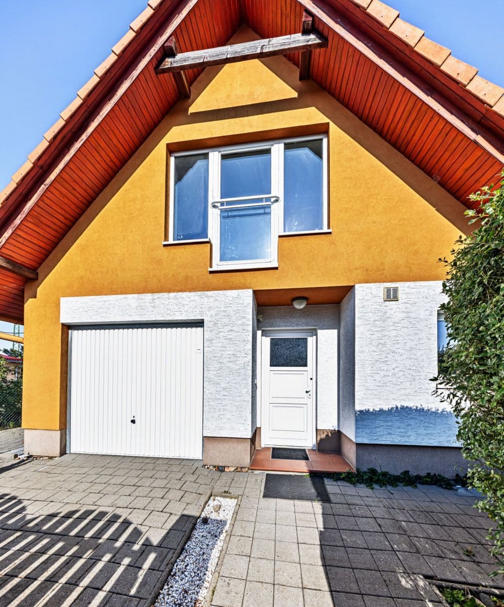 Prodej domu 230 m², pozemek 492 m², Přední, Zvole, Středočeský kraj Prodej domu 230 m², pozemek 492 m², Přední, Zvole, Středočeský kraj