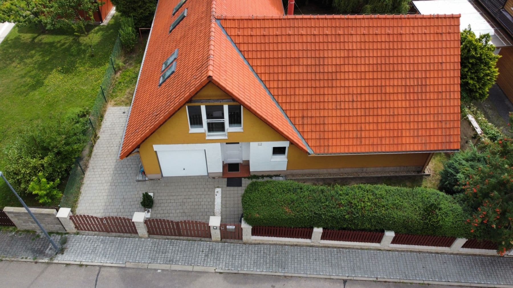 Prodej domu 230 m², pozemek 492 m², Přední, Zvole, Středočeský kraj Prodej domu 230 m², pozemek 492 m², Přední, Zvole, Středočeský kraj
