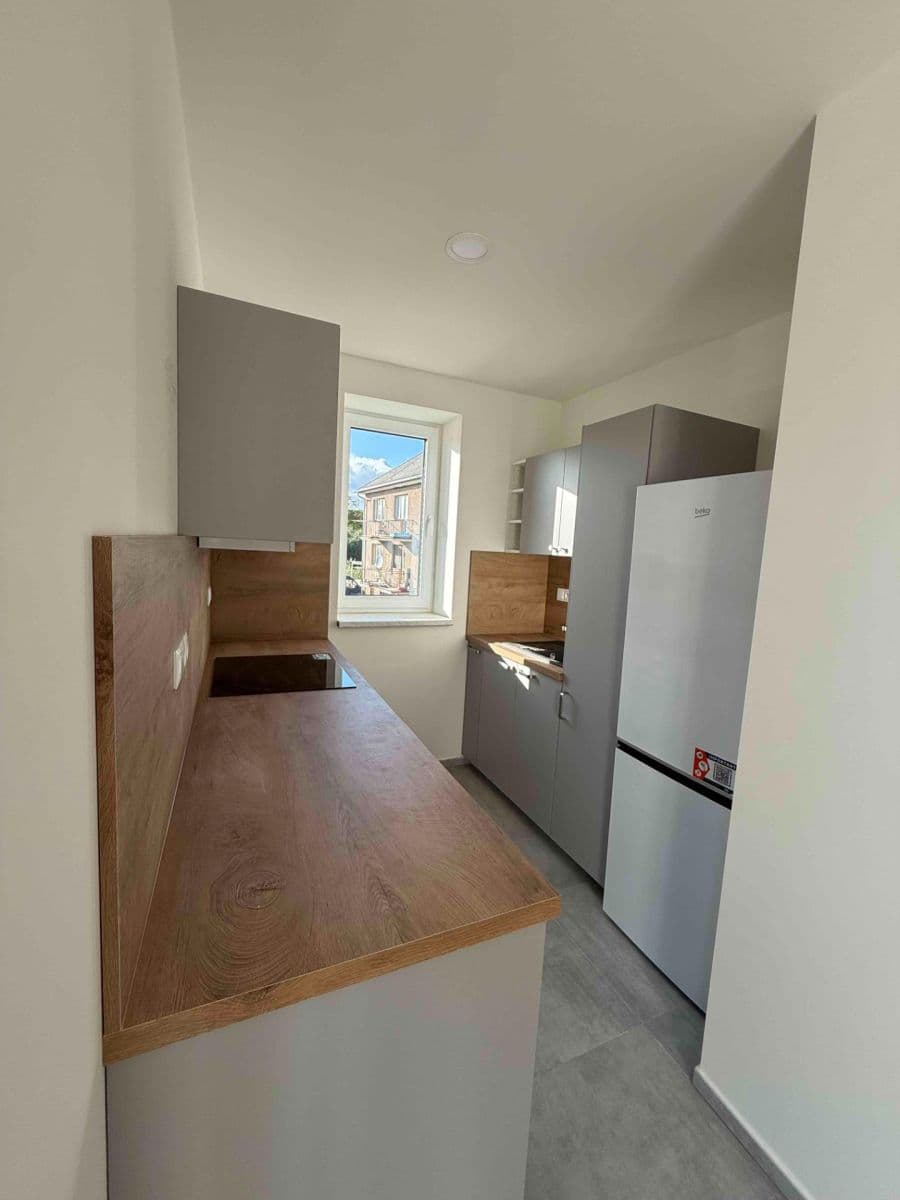 Pronájem bytu 2+1 50 m², Průběžná, Bobnice, Středočeský kraj Pronájem bytu 2+1 50 m², Průběžná, Bobnice, Středočeský kraj