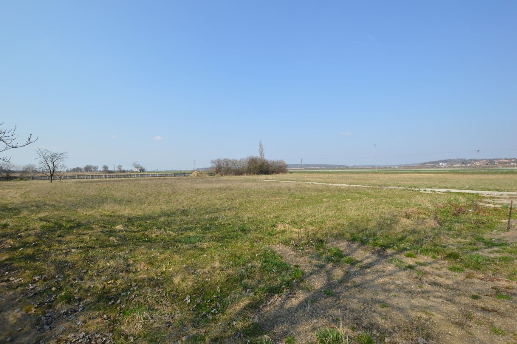 Prodej pozemku 1.331 m², Lhota pod Libčany, Královéhradecký kraj Prodej pozemku 1.331 m², Lhota pod Libčany, Královéhradecký kraj