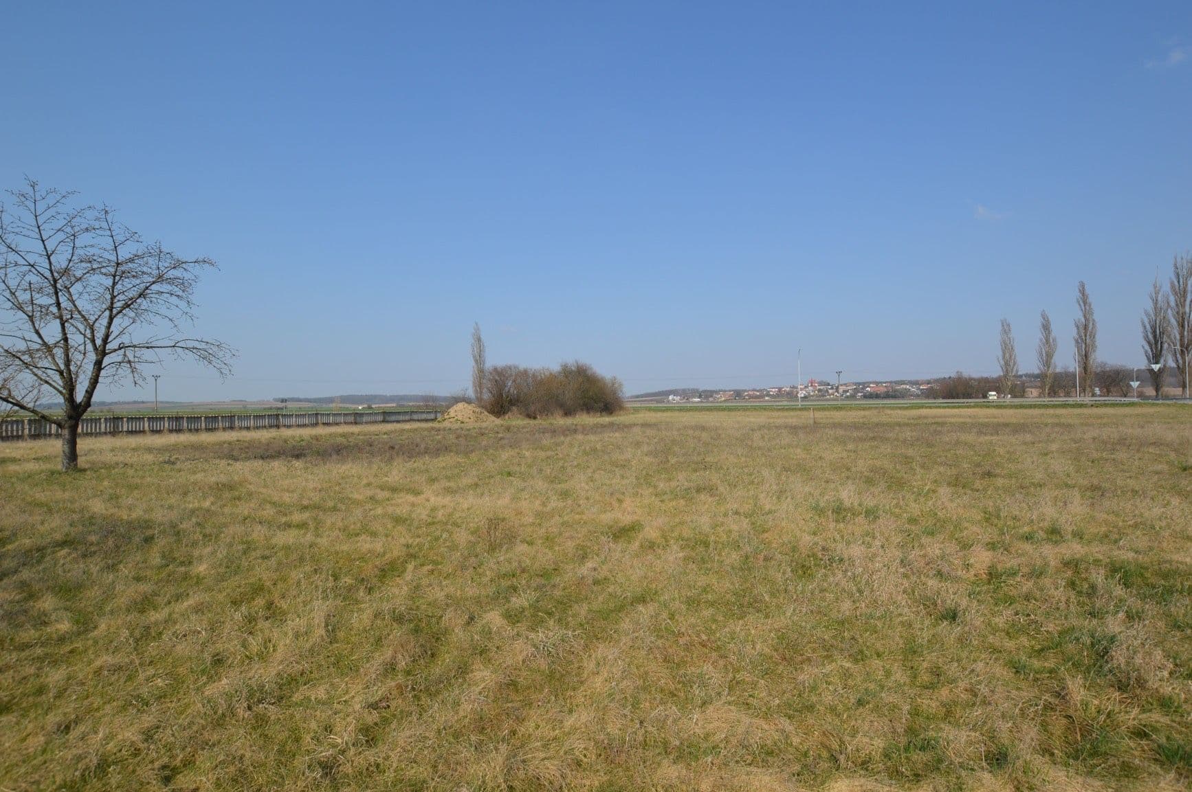 Prodej pozemku 1.981 m², Lhota pod Libčany, Královéhradecký kraj Prodej pozemku 1.981 m², Lhota pod Libčany, Královéhradecký kraj