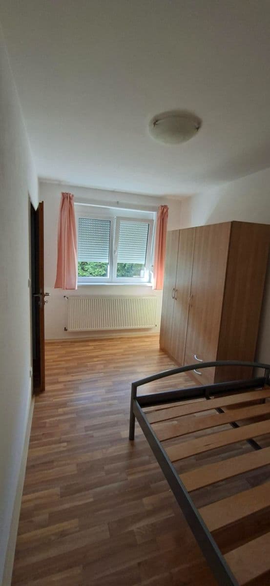 Pronájem bytu 2+kk 42 m², Střední, Praha, Praha Pronájem bytu 2+kk 42 m², Střední, Praha, Praha
