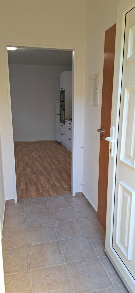 Pronájem bytu 2+kk 42 m², Střední, Praha, Praha Pronájem bytu 2+kk 42 m², Střední, Praha, Praha