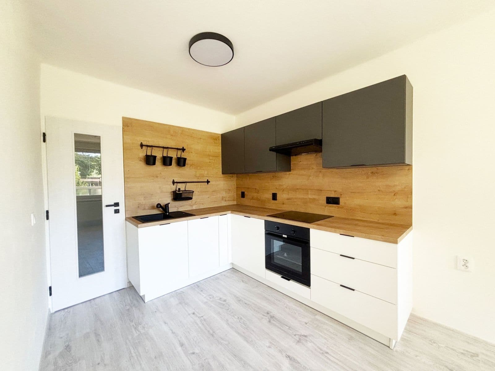 Pronájem bytu 1+1 43 m², U plynárny, Praha, Praha Pronájem bytu 1+1 43 m², U plynárny, Praha, Praha