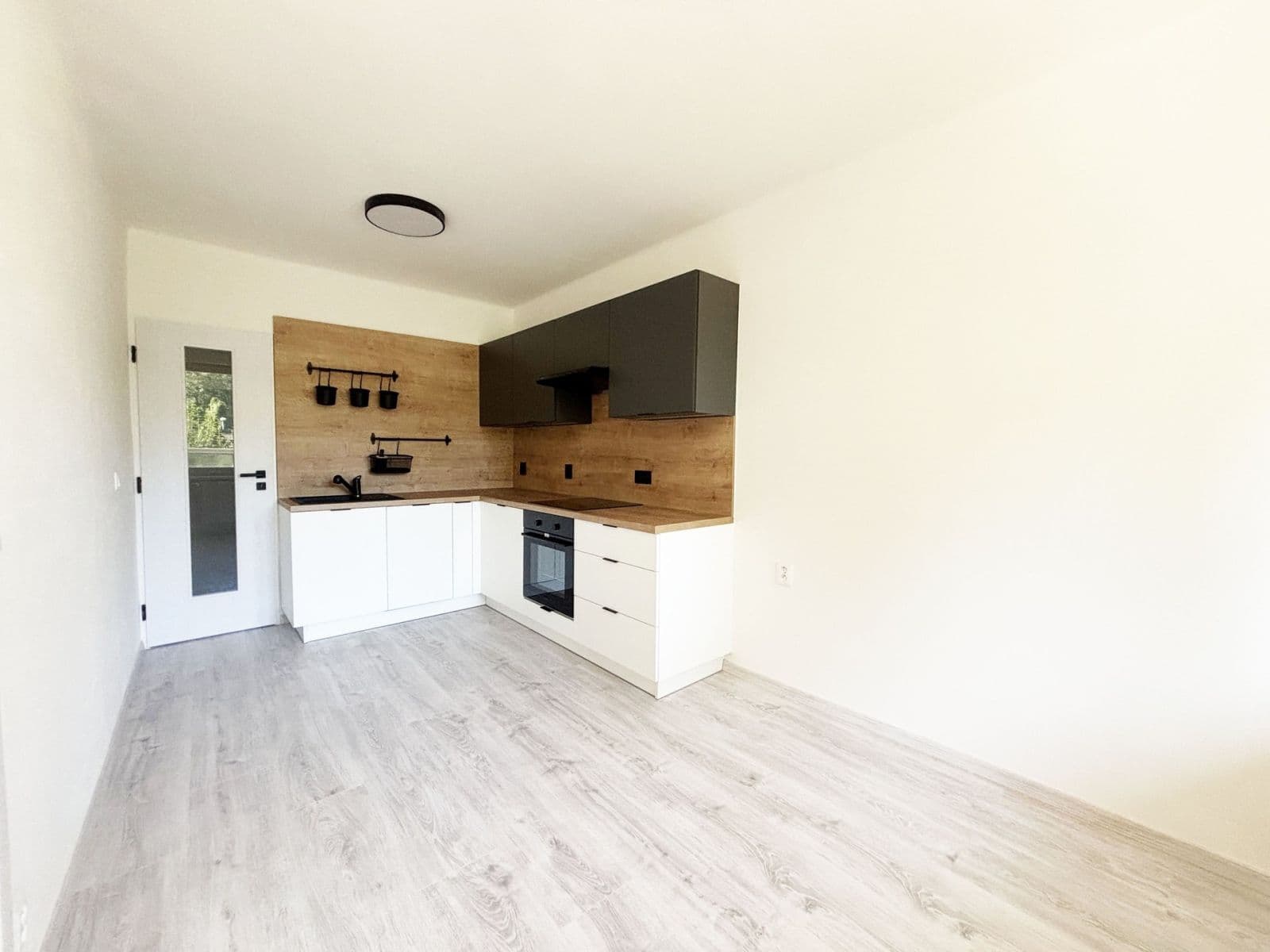 Pronájem bytu 1+1 43 m², U plynárny, Praha, Praha Pronájem bytu 1+1 43 m², U plynárny, Praha, Praha