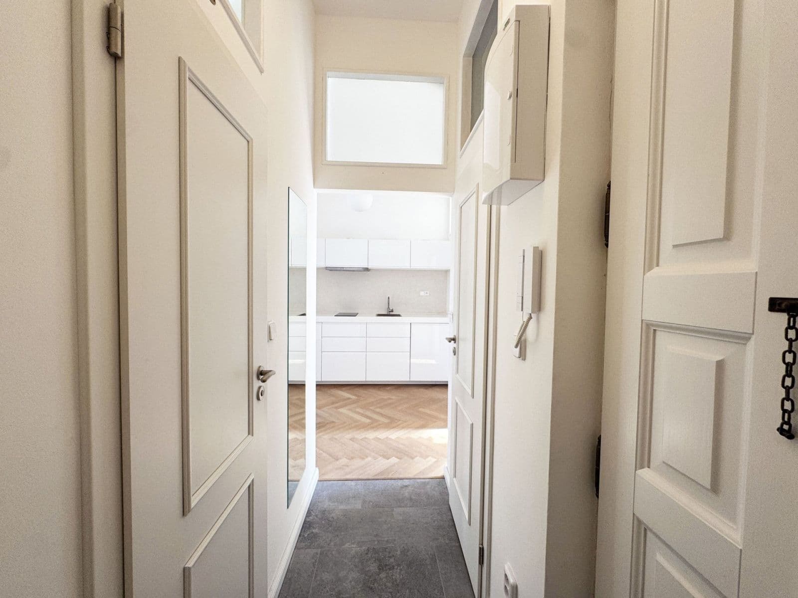 Pronájem bytu 2+kk 48 m², Hořejší nábřeží, Praha, Praha Pronájem bytu 2+kk 48 m², Hořejší nábřeží, Praha, Praha