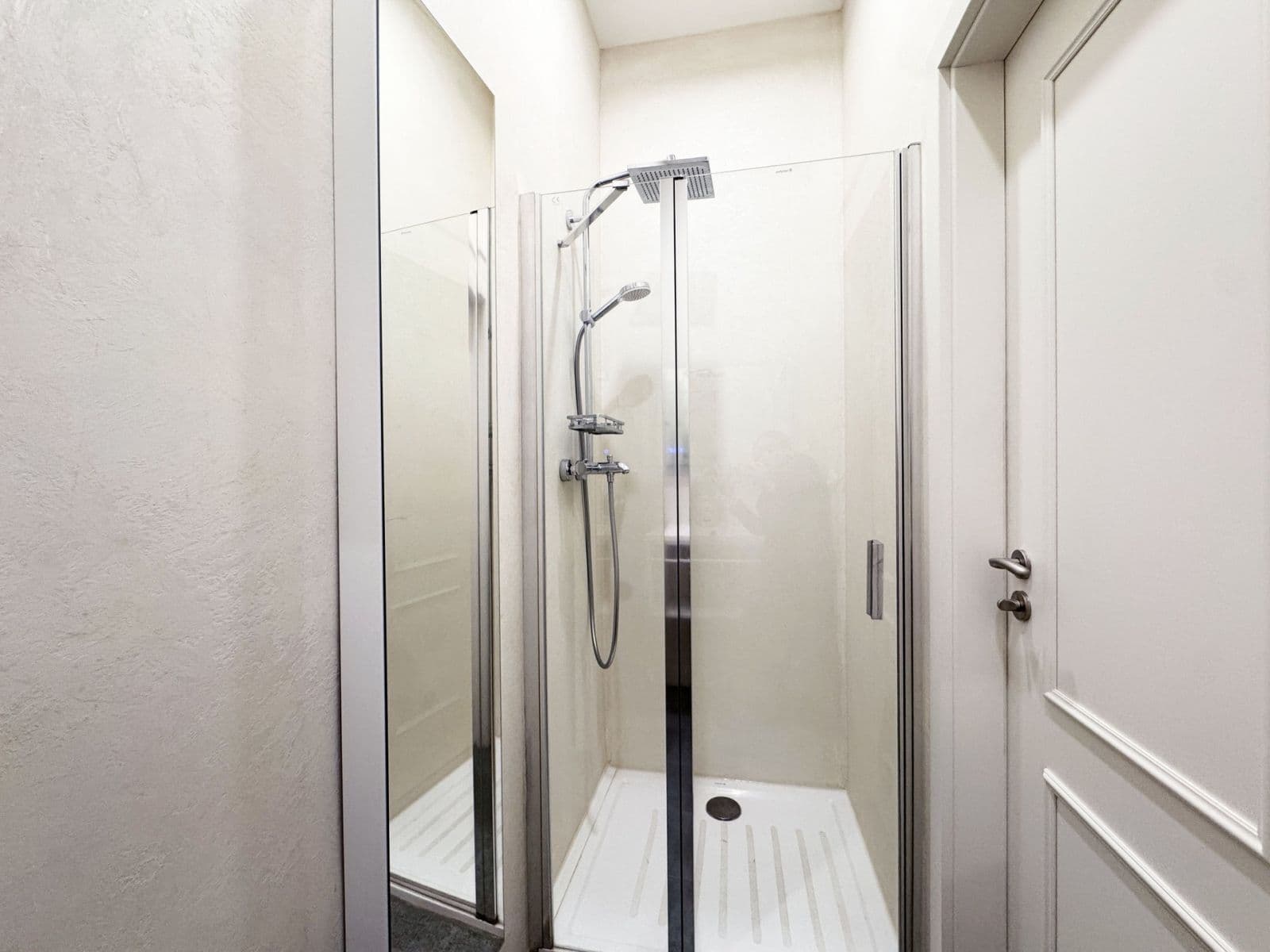 Pronájem bytu 2+kk 48 m², Hořejší nábřeží, Praha, Praha Pronájem bytu 2+kk 48 m², Hořejší nábřeží, Praha, Praha