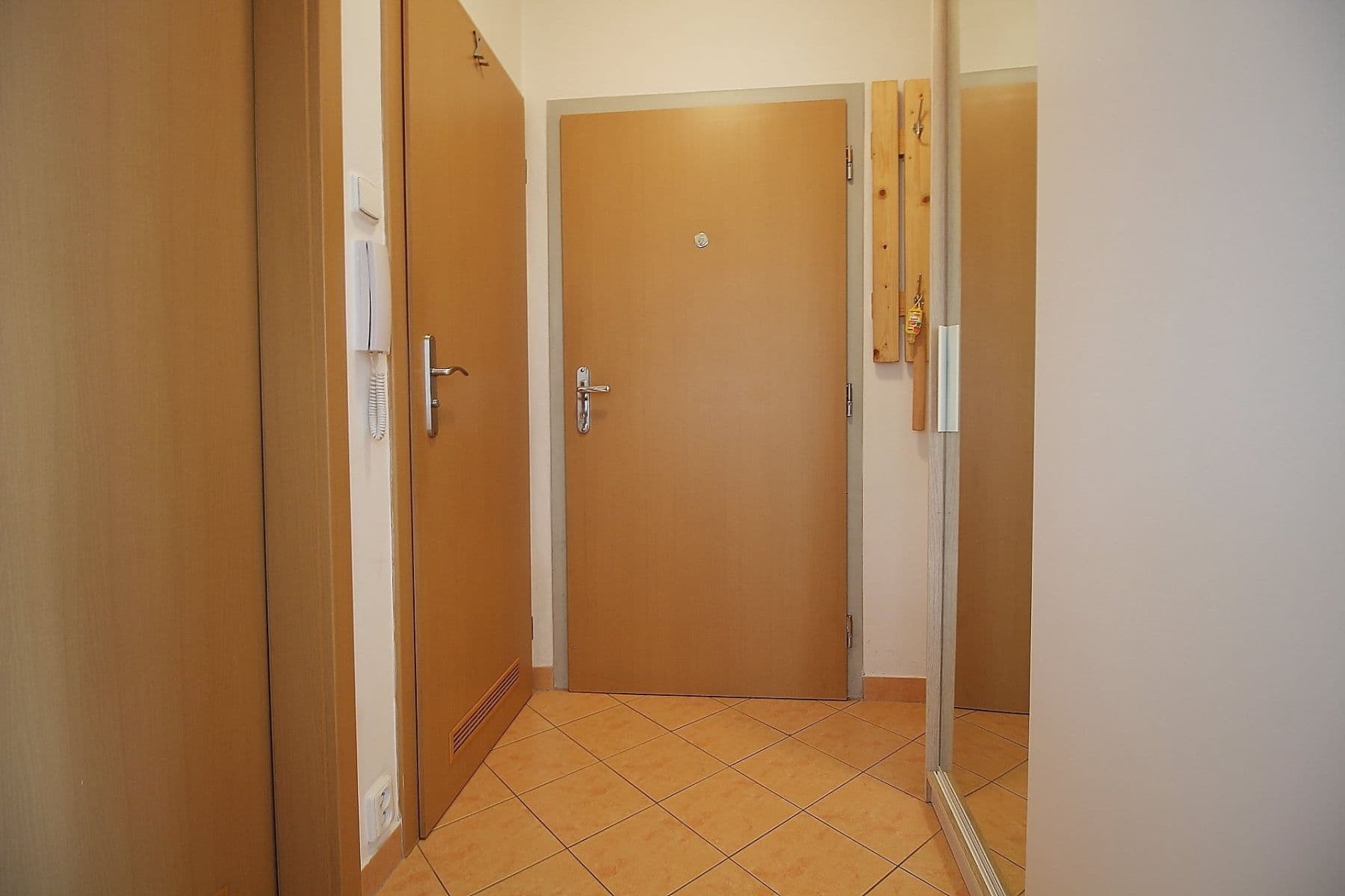 Pronájem bytu 1+kk 35 m², Rižská, Praha, Praha Pronájem bytu 1+kk 35 m², Rižská, Praha, Praha