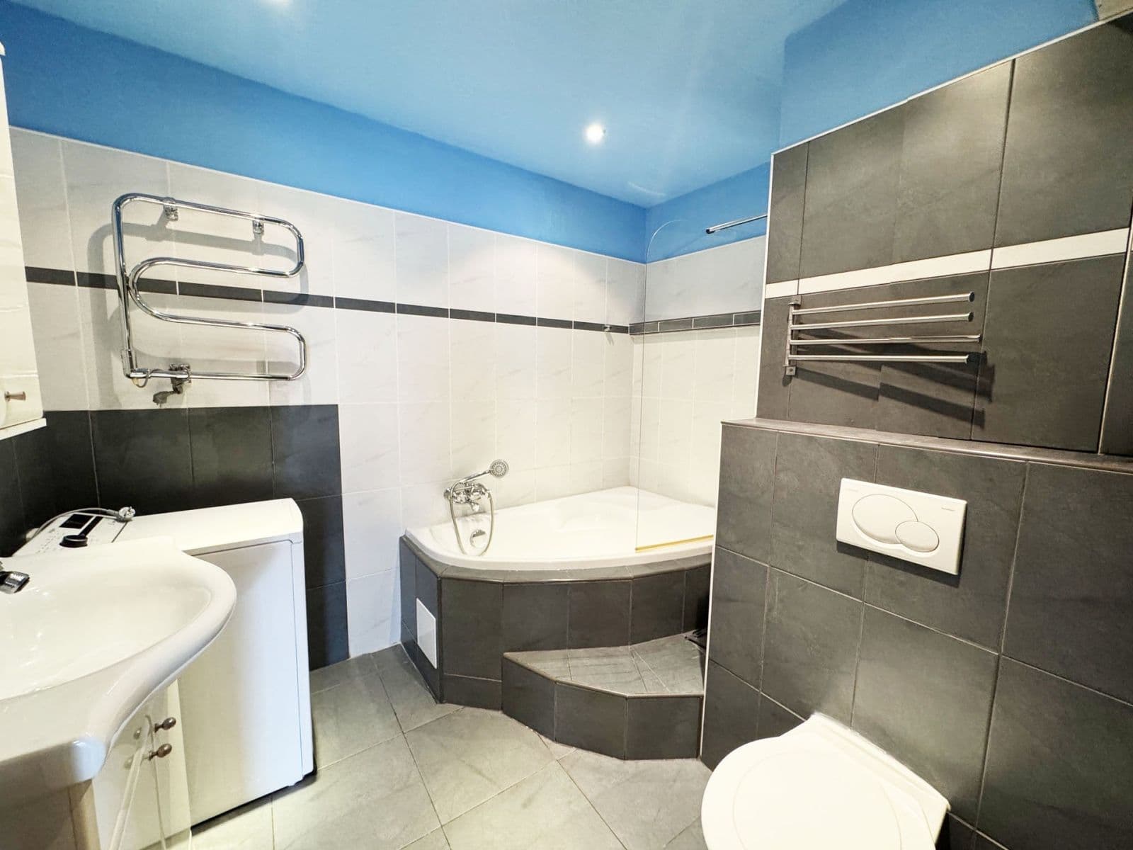 Pronájem bytu 2+kk 40 m², Poznaňská, Praha, Praha Pronájem bytu 2+kk 40 m², Poznaňská, Praha, Praha