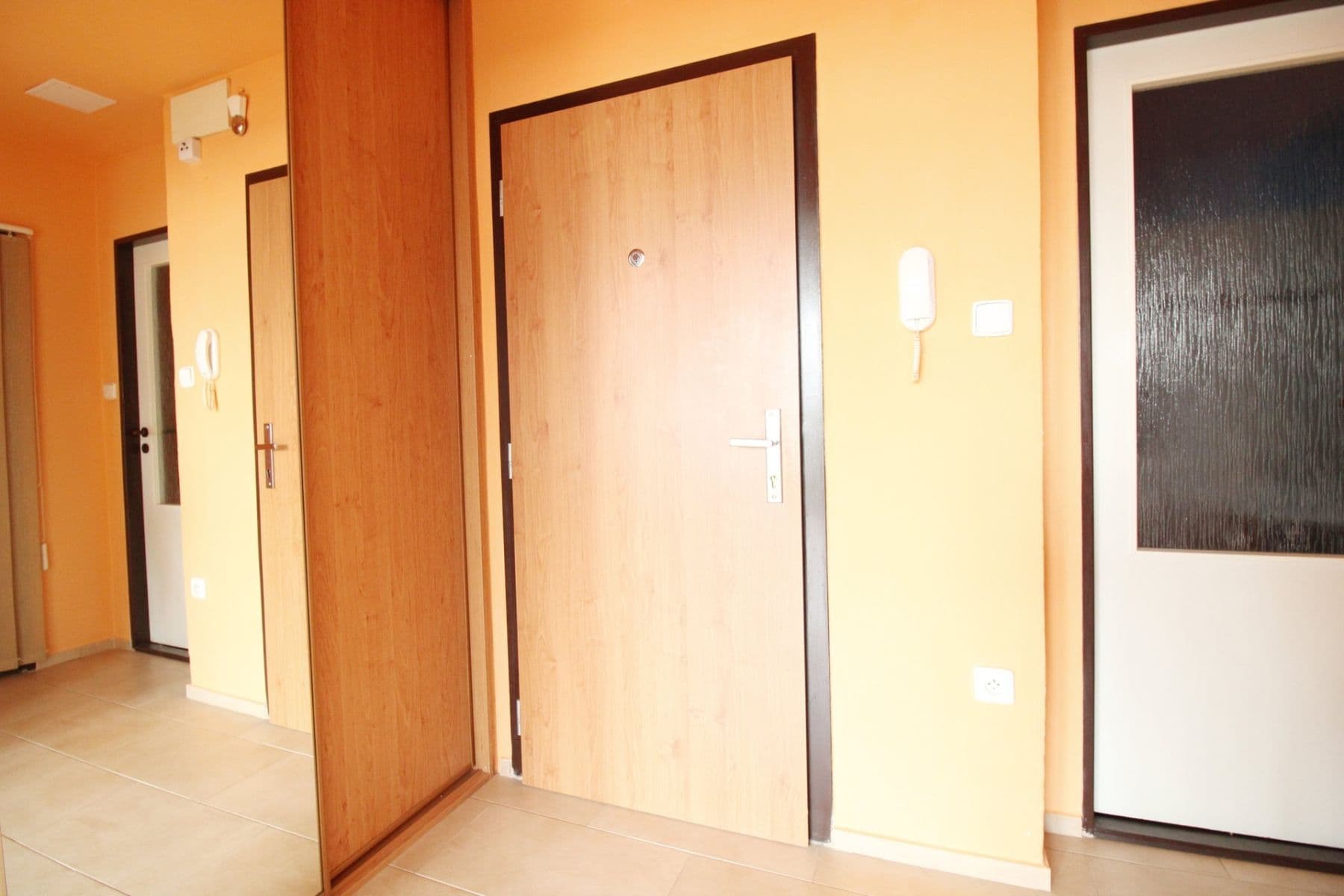 Pronájem bytu 2+kk 40 m², Poznaňská, Praha, Praha Pronájem bytu 2+kk 40 m², Poznaňská, Praha, Praha