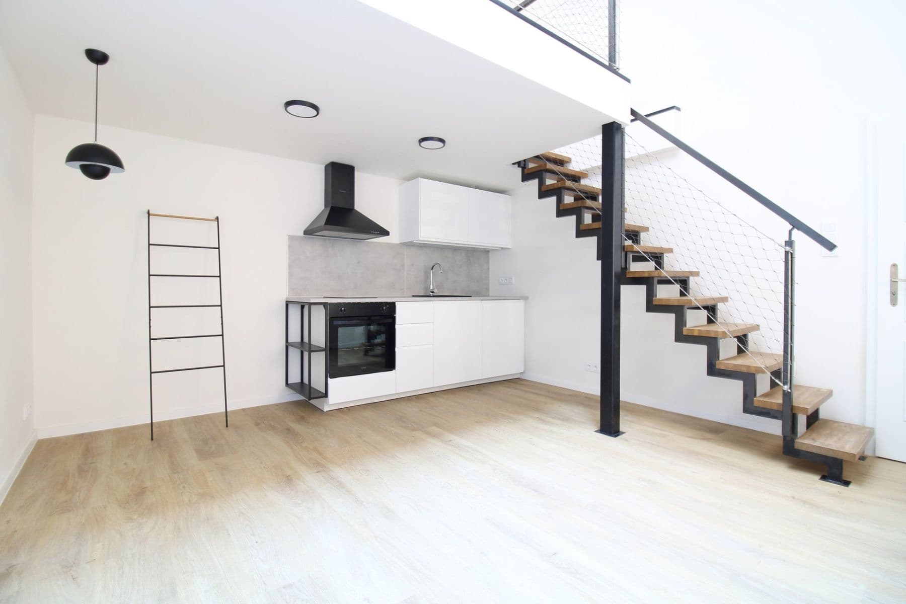 Pronájem bytu 2+kk 45 m², Chlumova, Praha, Praha Pronájem bytu 2+kk 45 m², Chlumova, Praha, Praha