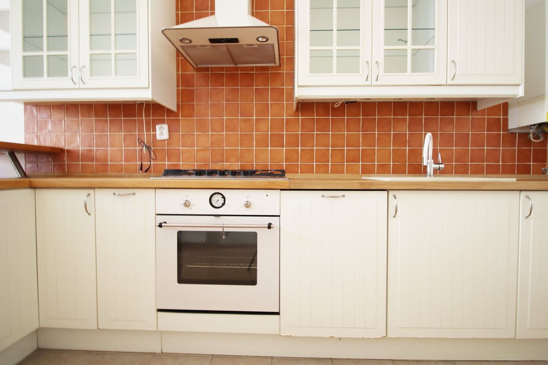 Pronájem bytu 1+1 47 m², Grafická, Praha, Praha Pronájem bytu 1+1 47 m², Grafická, Praha, Praha