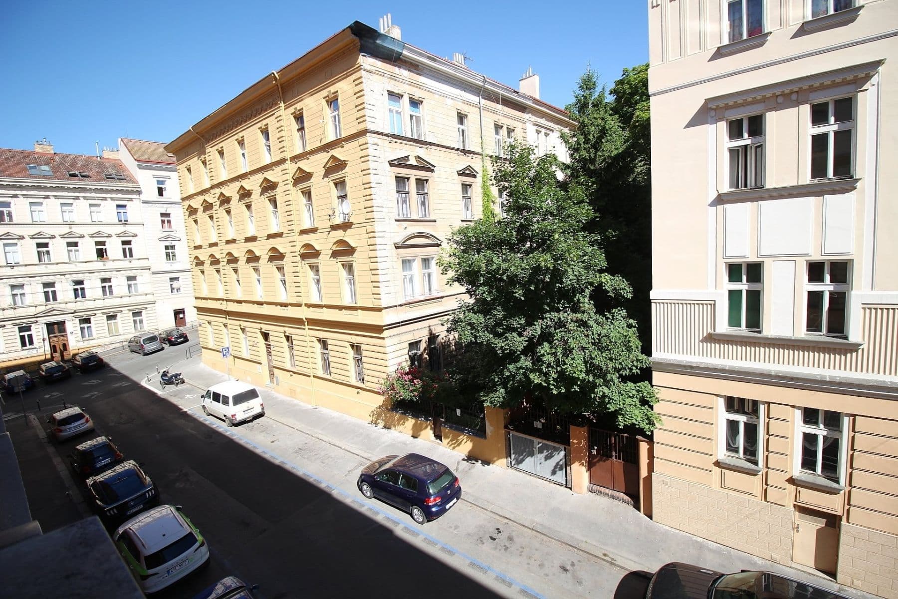 Pronájem bytu 1+1 47 m², Grafická, Praha, Praha Pronájem bytu 1+1 47 m², Grafická, Praha, Praha