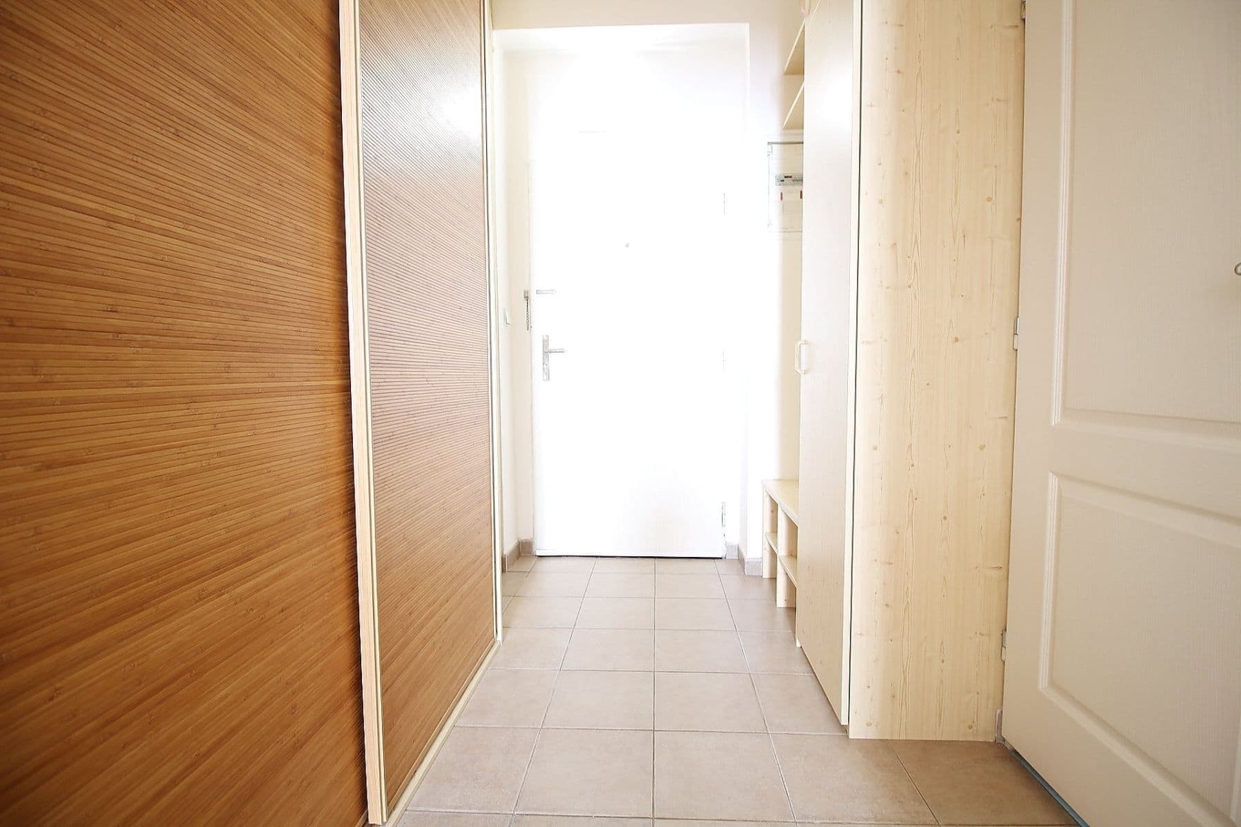 Pronájem bytu 1+1 47 m², Grafická, Praha, Praha Pronájem bytu 1+1 47 m², Grafická, Praha, Praha