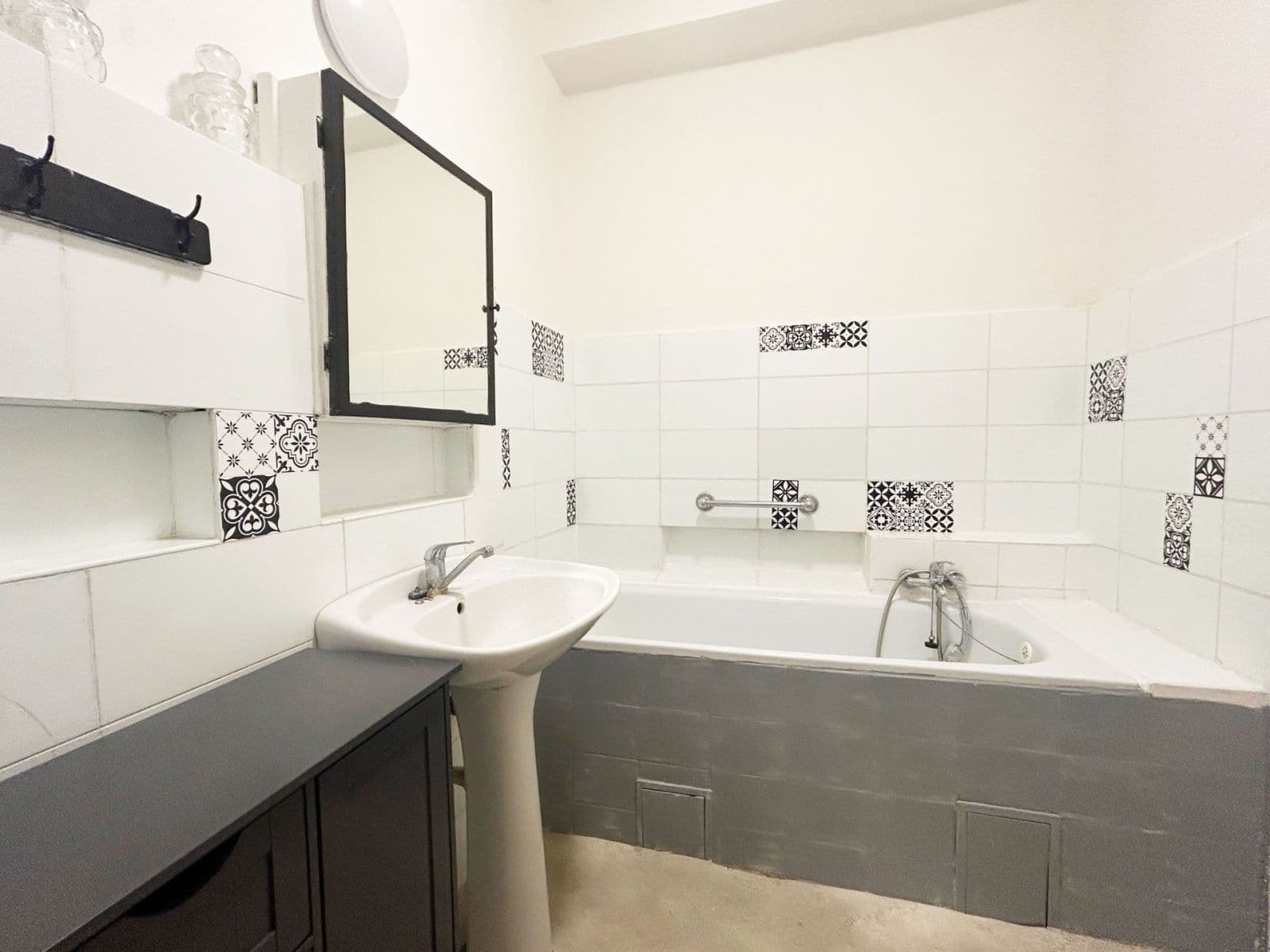 Pronájem bytu 2+1 73 m², Milady Horákové, Praha, Praha Pronájem bytu 2+1 73 m², Milady Horákové, Praha, Praha