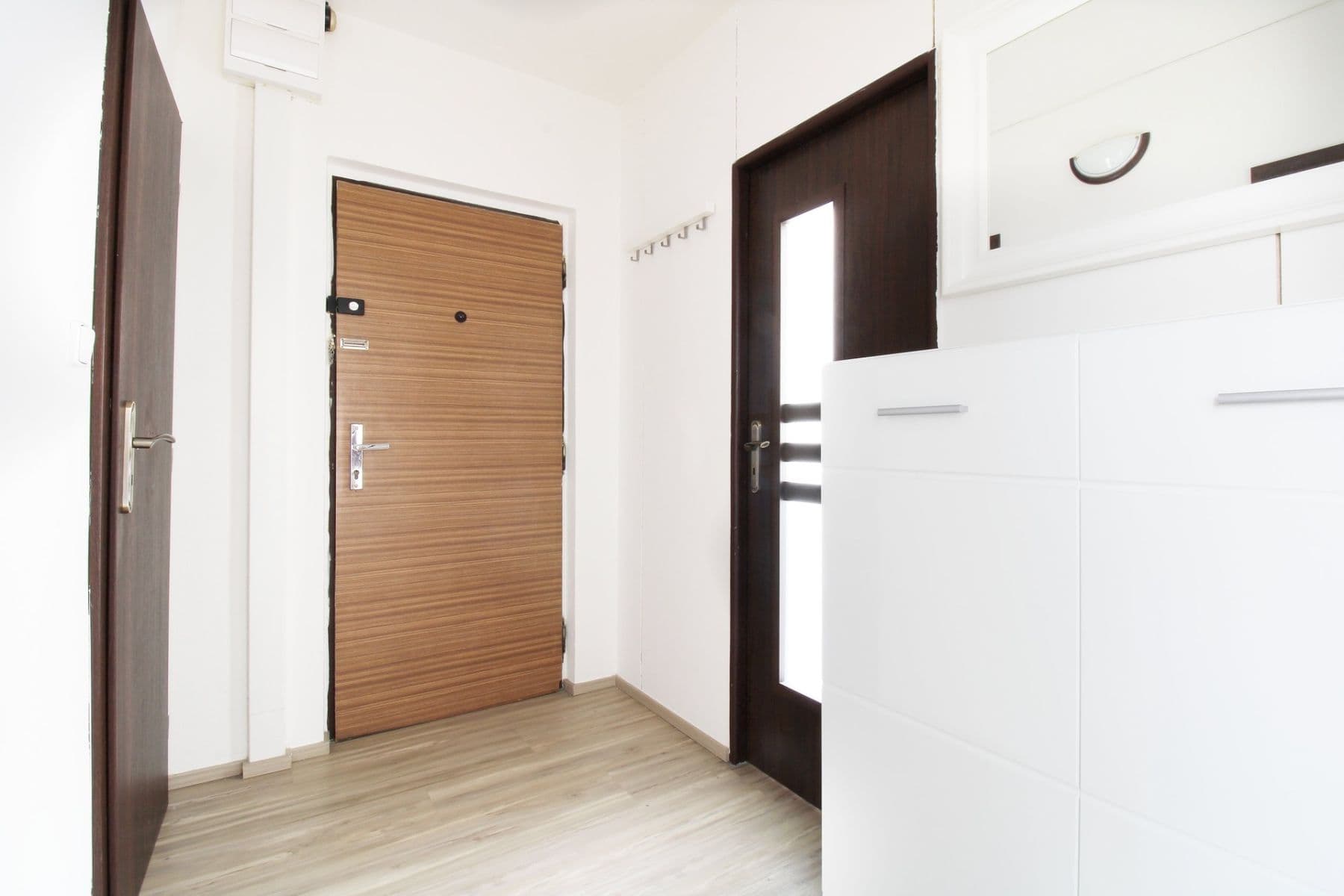 Pronájem bytu 3+1 55 m², Na růžovém poli, Kladno, Středočeský kraj Pronájem bytu 3+1 55 m², Na růžovém poli, Kladno, Středočeský kraj