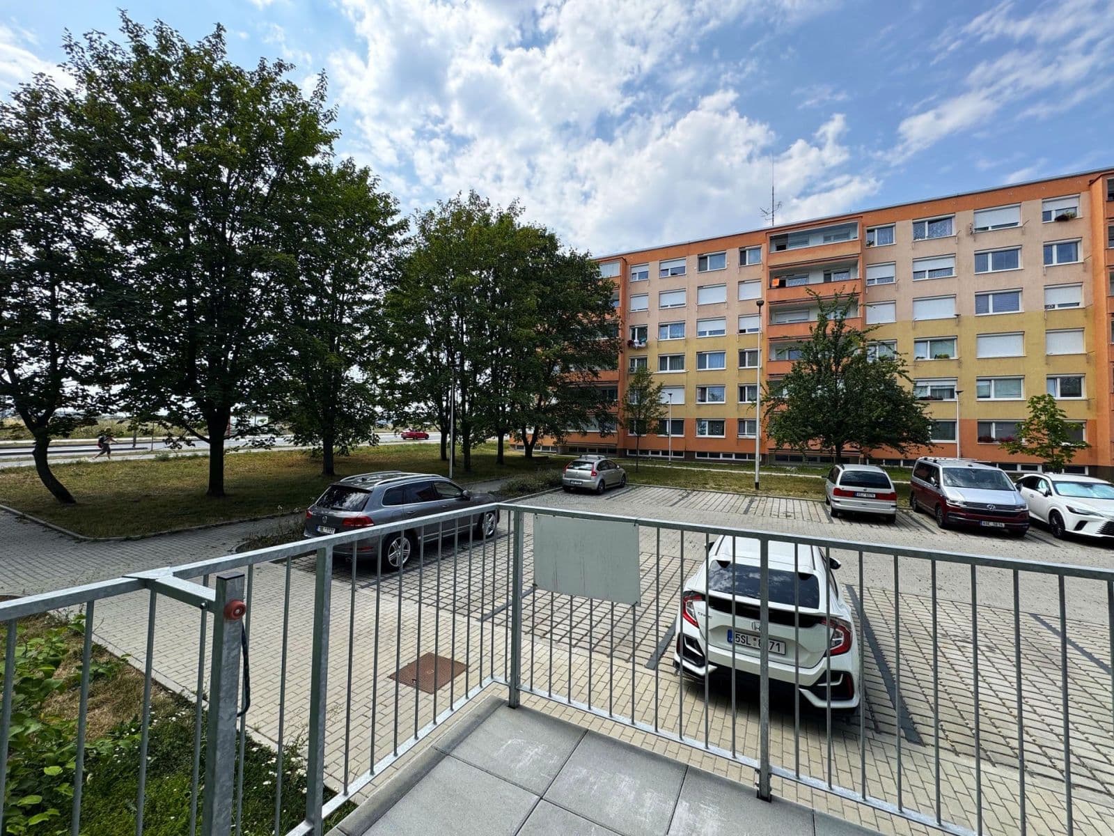 Pronájem bytu 3+1 55 m², Na růžovém poli, Kladno, Středočeský kraj Pronájem bytu 3+1 55 m², Na růžovém poli, Kladno, Středočeský kraj
