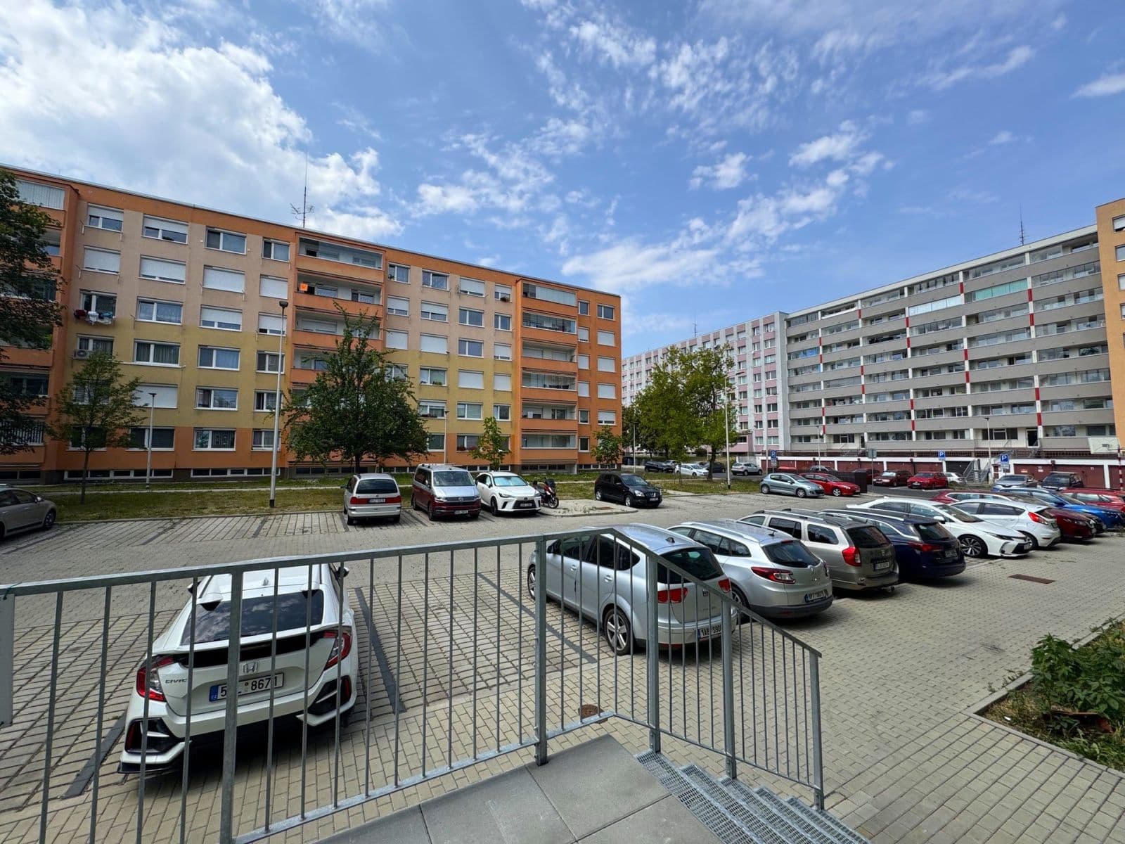 Pronájem bytu 3+1 55 m², Na růžovém poli, Kladno, Středočeský kraj Pronájem bytu 3+1 55 m², Na růžovém poli, Kladno, Středočeský kraj