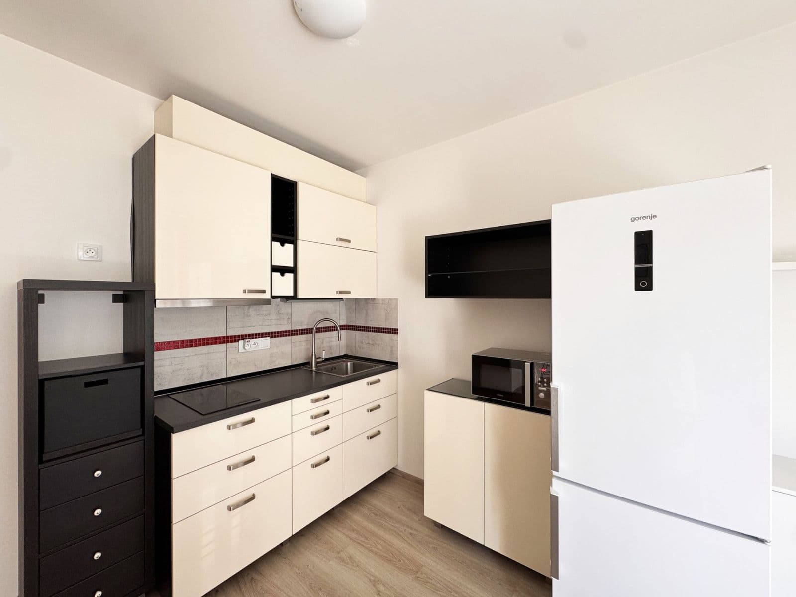 Pronájem bytu 1+kk 32 m², Toufarova, Praha, Praha Pronájem bytu 1+kk 32 m², Toufarova, Praha, Praha