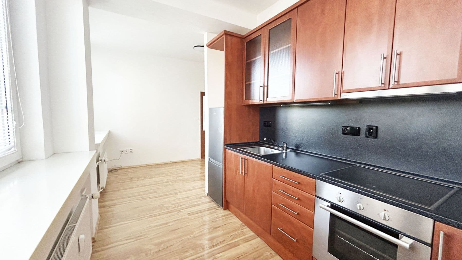 Pronájem bytu 3+kk 42 m², Moskevská, Kladno, Středočeský kraj Pronájem bytu 3+kk 42 m², Moskevská, Kladno, Středočeský kraj