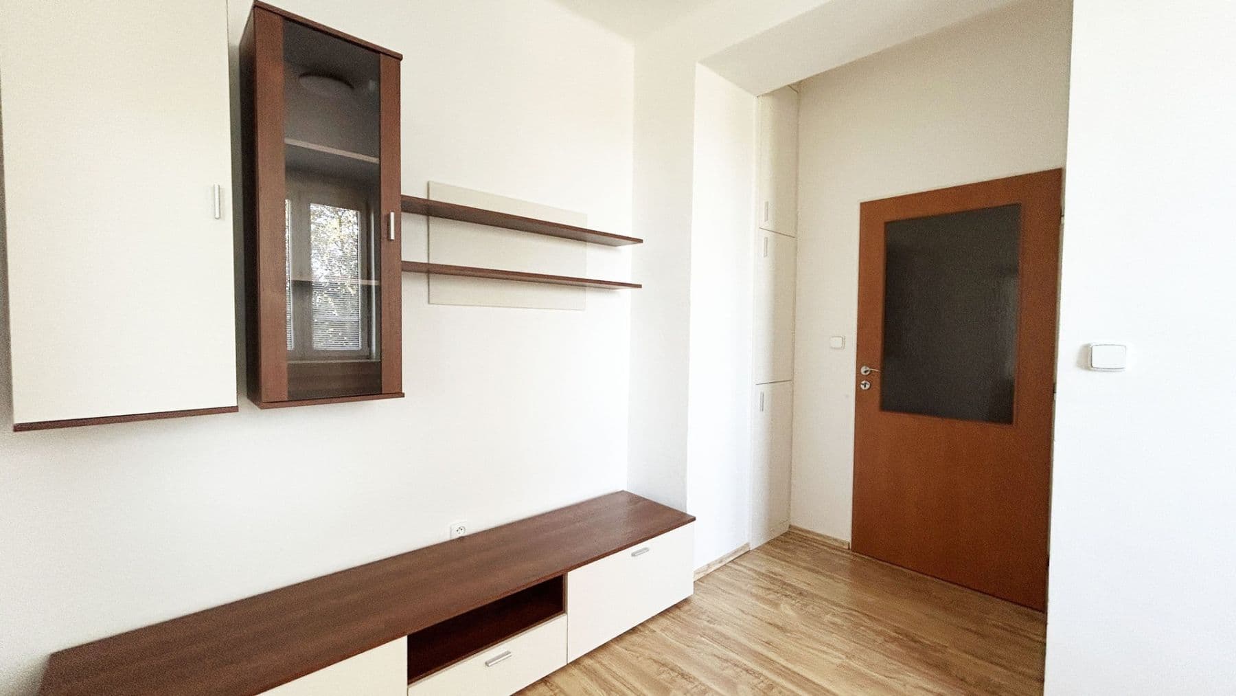 Pronájem bytu 3+kk 42 m², Moskevská, Kladno, Středočeský kraj Pronájem bytu 3+kk 42 m², Moskevská, Kladno, Středočeský kraj