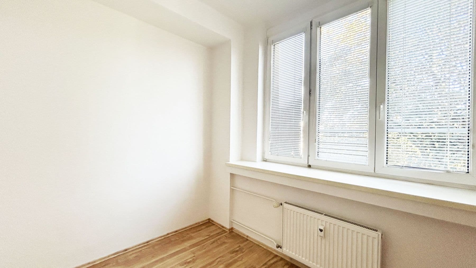 Pronájem bytu 3+kk 42 m², Moskevská, Kladno, Středočeský kraj Pronájem bytu 3+kk 42 m², Moskevská, Kladno, Středočeský kraj