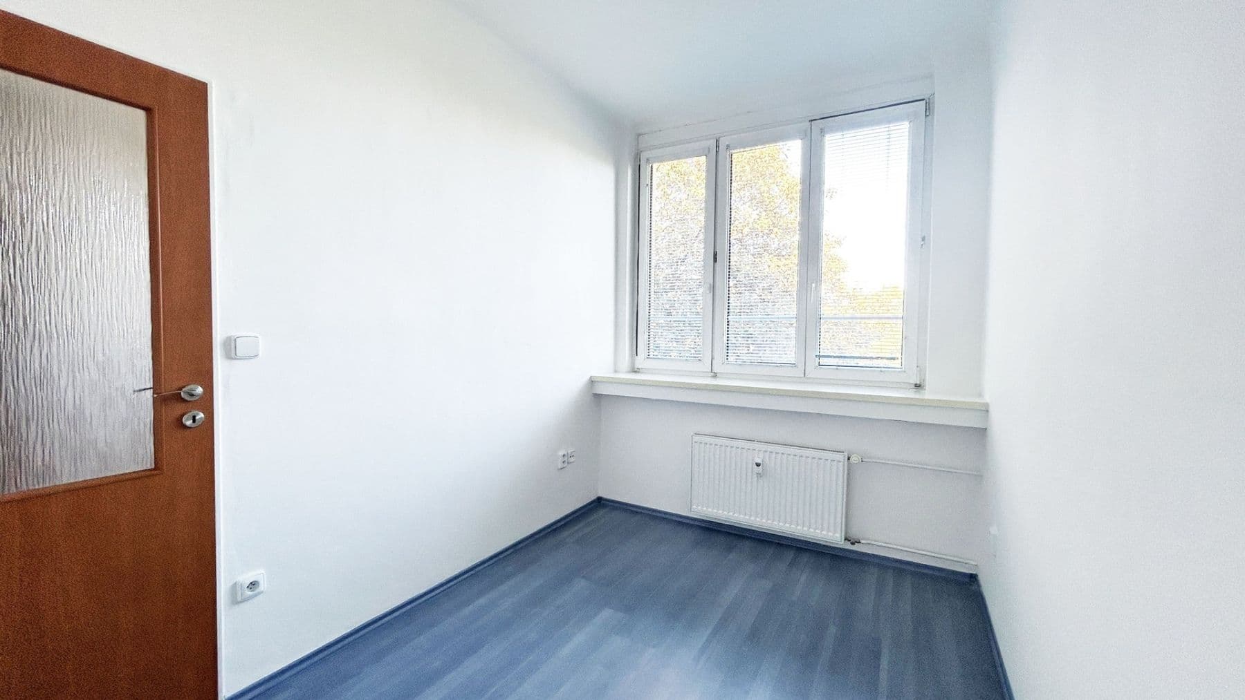 Pronájem bytu 3+kk 42 m², Moskevská, Kladno, Středočeský kraj Pronájem bytu 3+kk 42 m², Moskevská, Kladno, Středočeský kraj