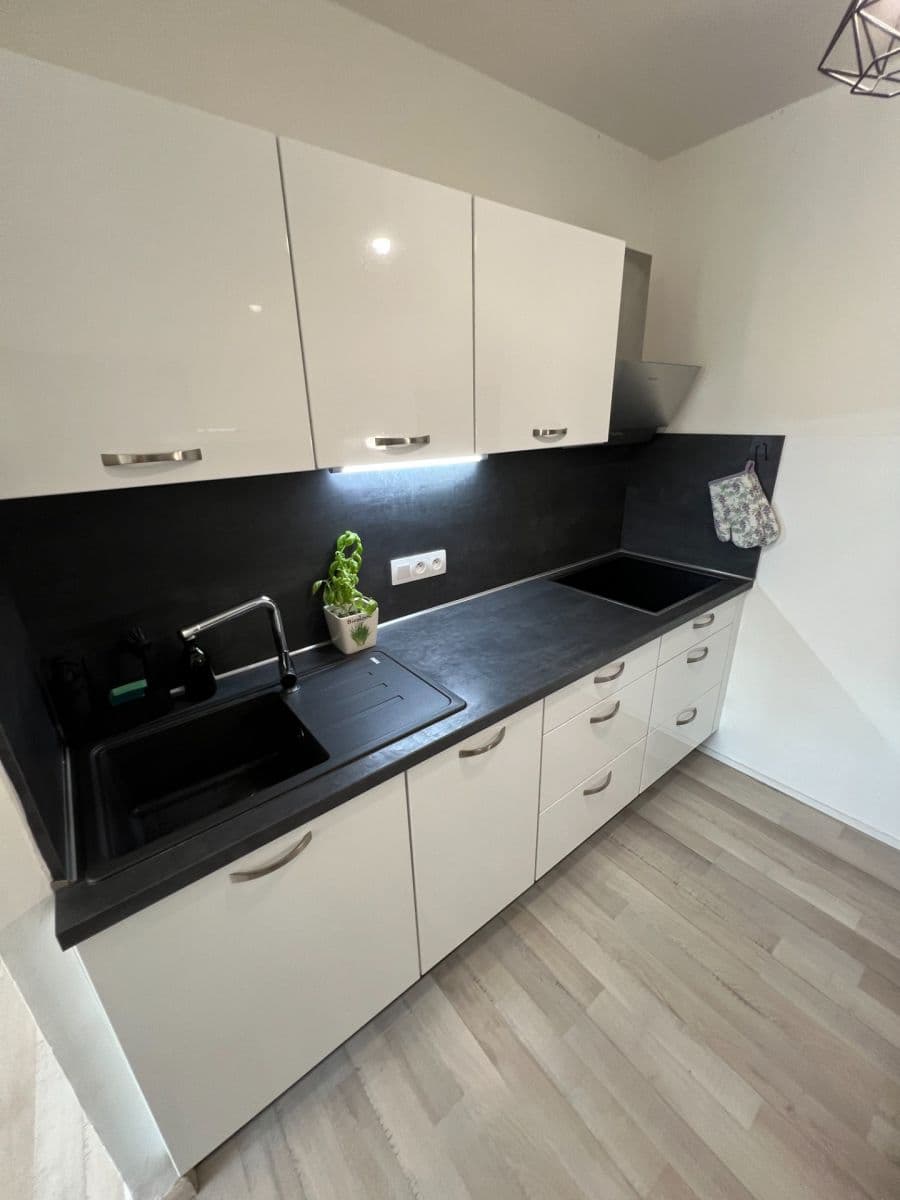 Pronájem bytu 2+kk 48 m², Malkovského, Praha, Praha Pronájem bytu 2+kk 48 m², Malkovského, Praha, Praha