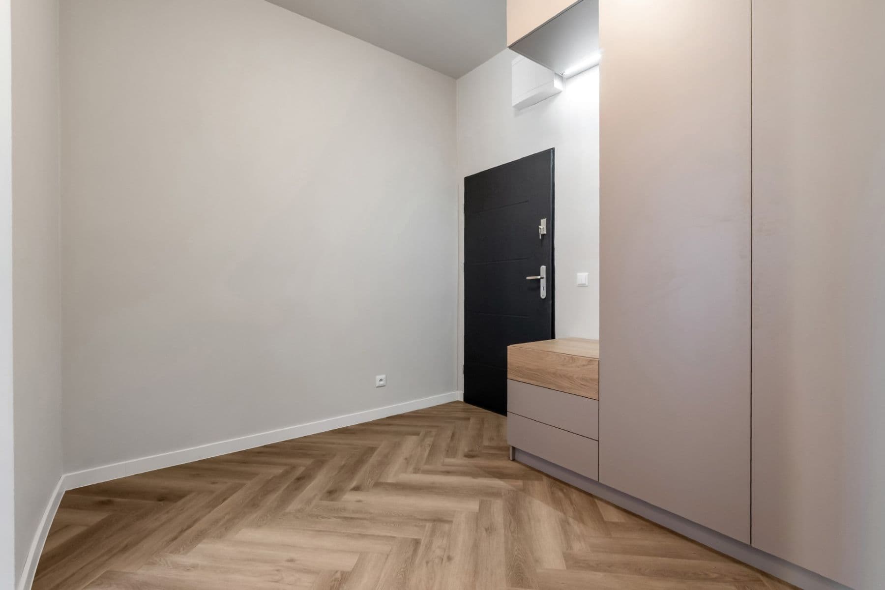 Prodej bytu 2+kk 65 m², Hůlkova, Praha, Praha Prodej bytu 2+kk 65 m², Hůlkova, Praha, Praha