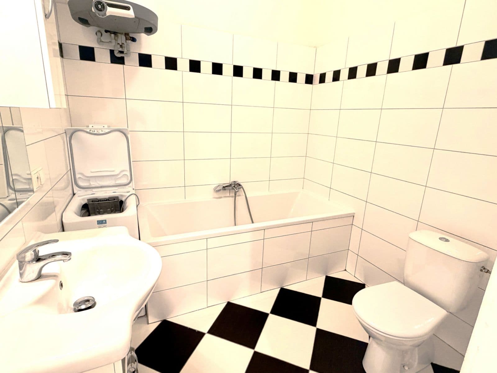 Pronájem bytu 2+kk 51 m², Biskupcova, Praha, Praha Pronájem bytu 2+kk 51 m², Biskupcova, Praha, Praha