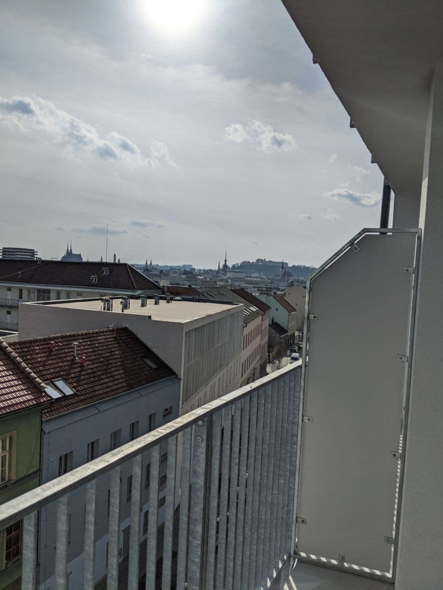 Pronájem bytu 1+kk 30 m², Francouzská, Brno, Jihomoravský kraj Pronájem bytu 1+kk 30 m², Francouzská, Brno, Jihomoravský kraj