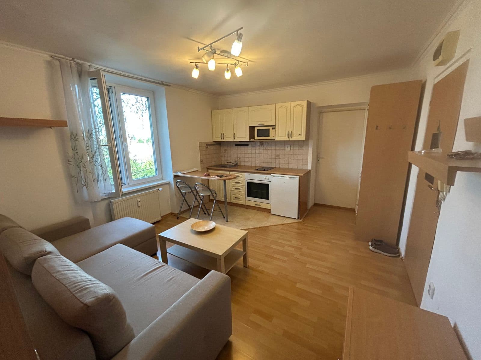 Pronájem bytu 1+1 43 m², Doležalova, Ružinov, Bratislavský kraj Pronájem bytu 1+1 43 m², Doležalova, Ružinov, Bratislavský kraj