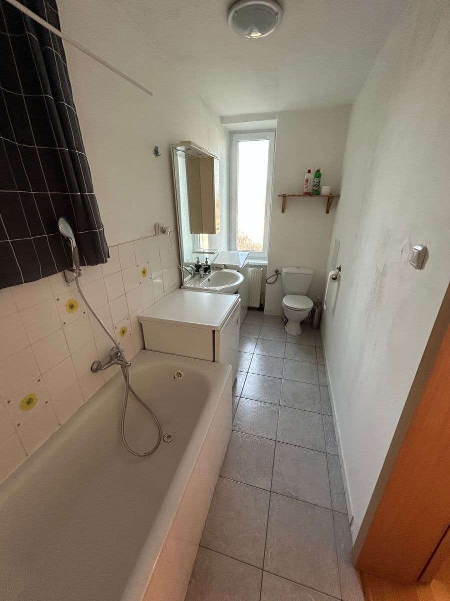 Pronájem bytu 1+1 43 m², Doležalova, Ružinov, Bratislavský kraj Pronájem bytu 1+1 43 m², Doležalova, Ružinov, Bratislavský kraj