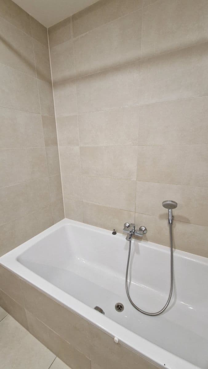 Pronájem bytu 1+kk 48 m², Kloudova, Praha, Praha Pronájem bytu 1+kk 48 m², Kloudova, Praha, Praha