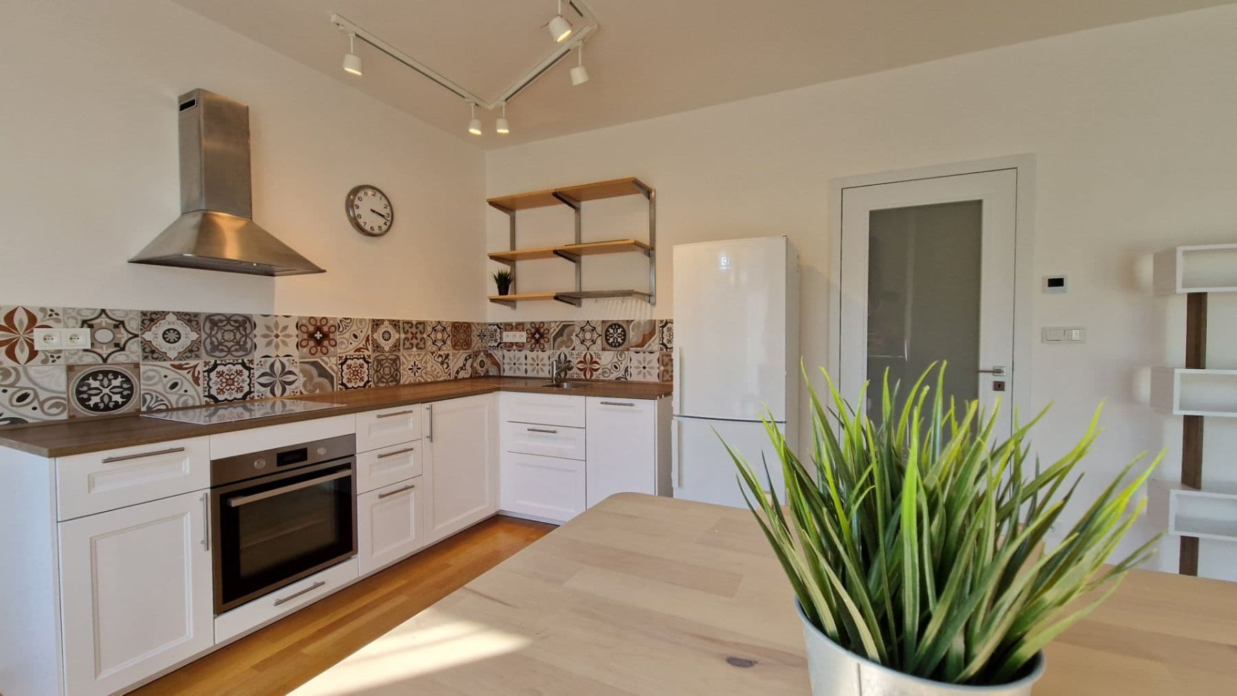 Pronájem bytu 1+kk 48 m², Kloudova, Praha, Praha Pronájem bytu 1+kk 48 m², Kloudova, Praha, Praha